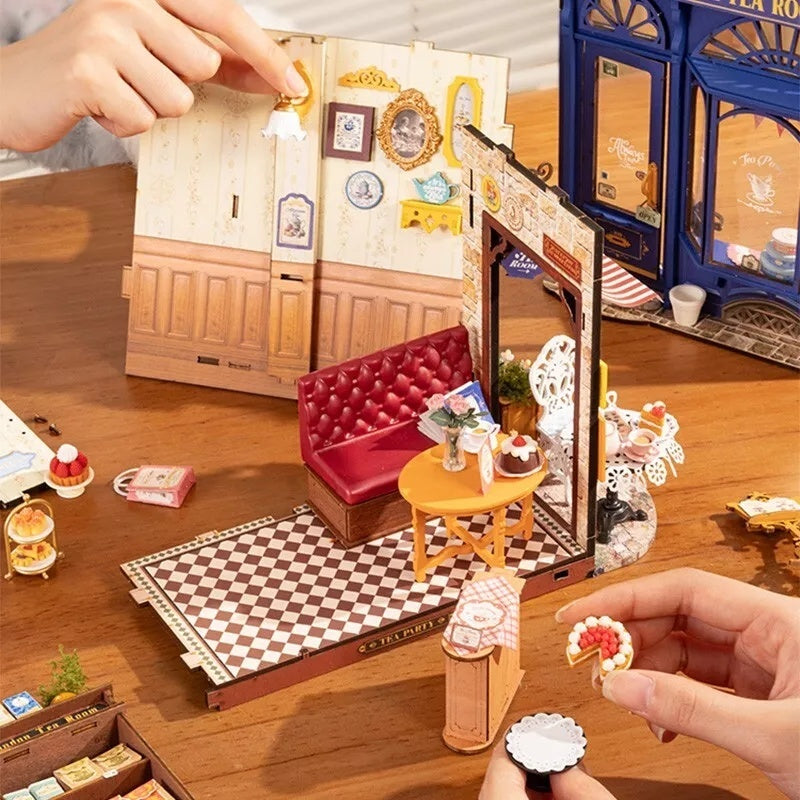 ROBOTIME DIY Miniatur-Puppenhaus-Bausatz – Teestube mit LED-Lichtern und Möbeln, Holzmodellbau-Set für Erwachsene und Kinder, kreatives Geschenk für die Freizeit