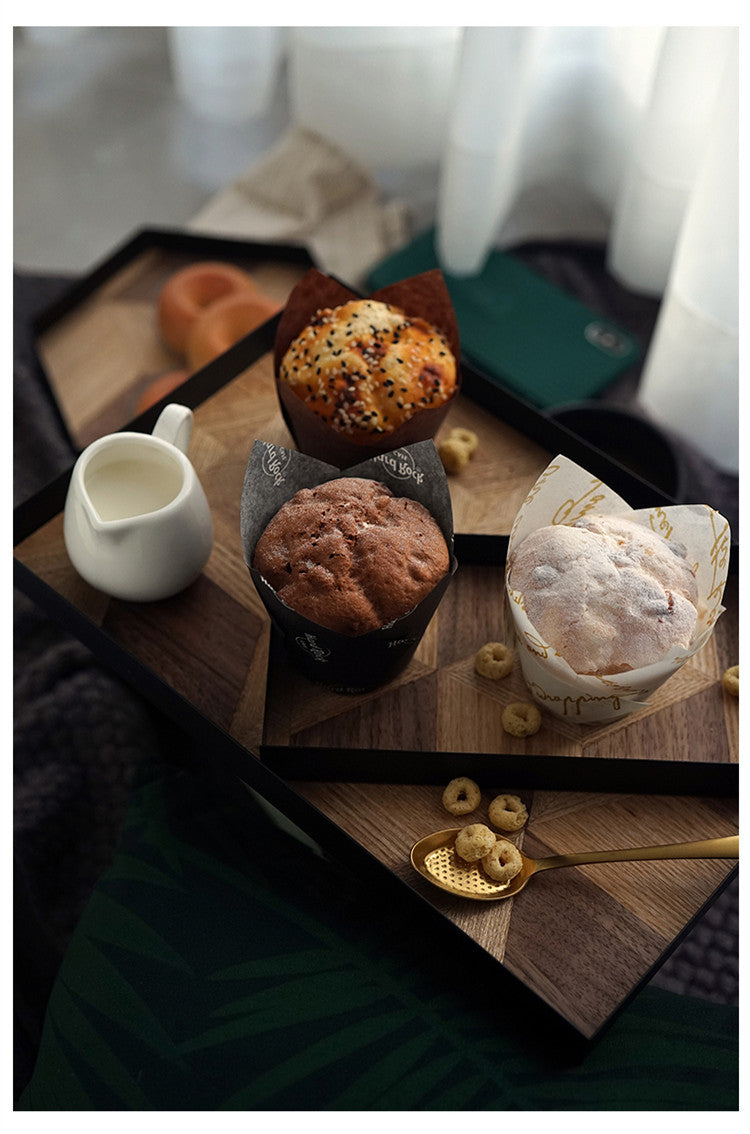 Dekoratives Tablett aus Schmiedeeisen und Holz